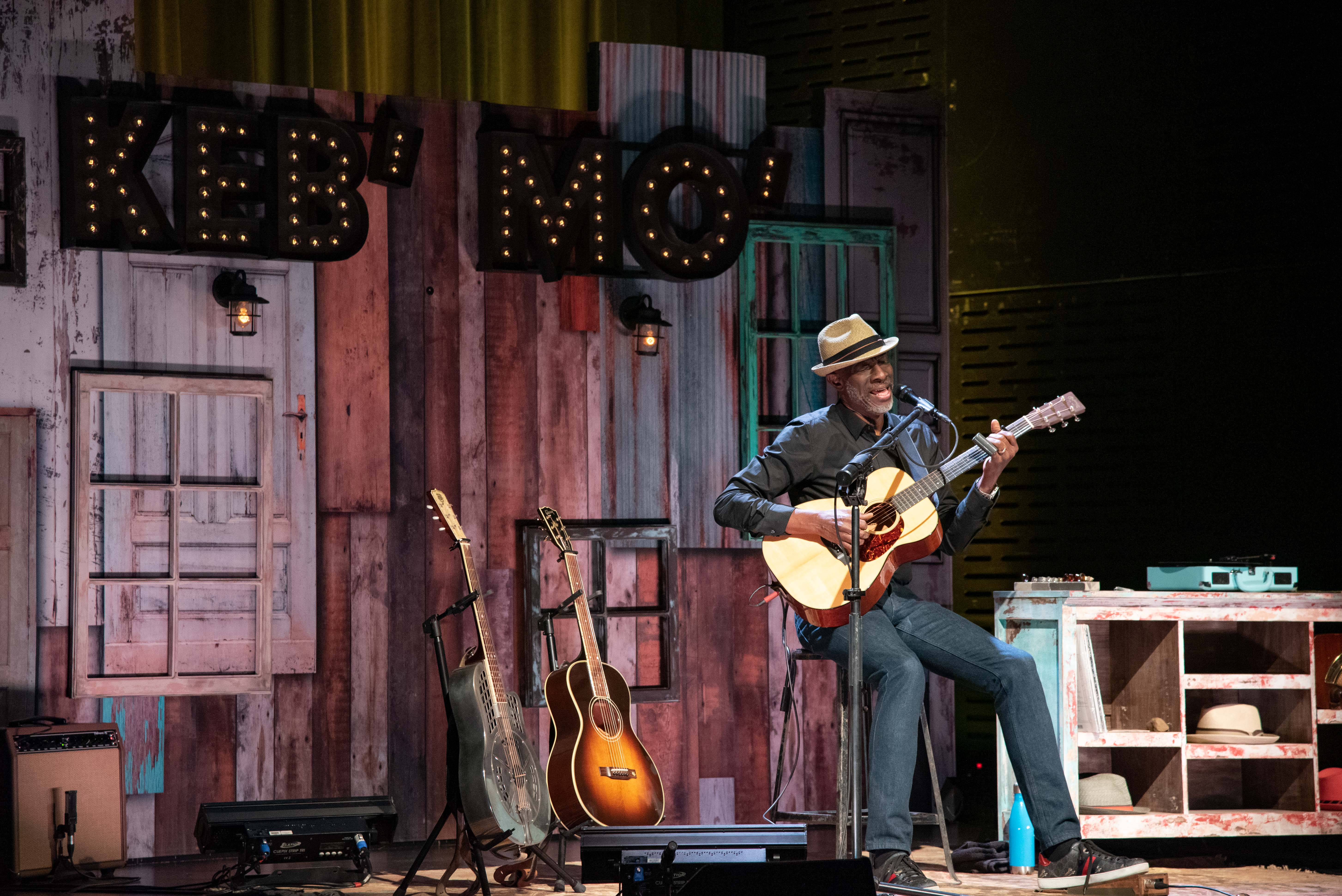 Keb Mo at the Tower Theatre